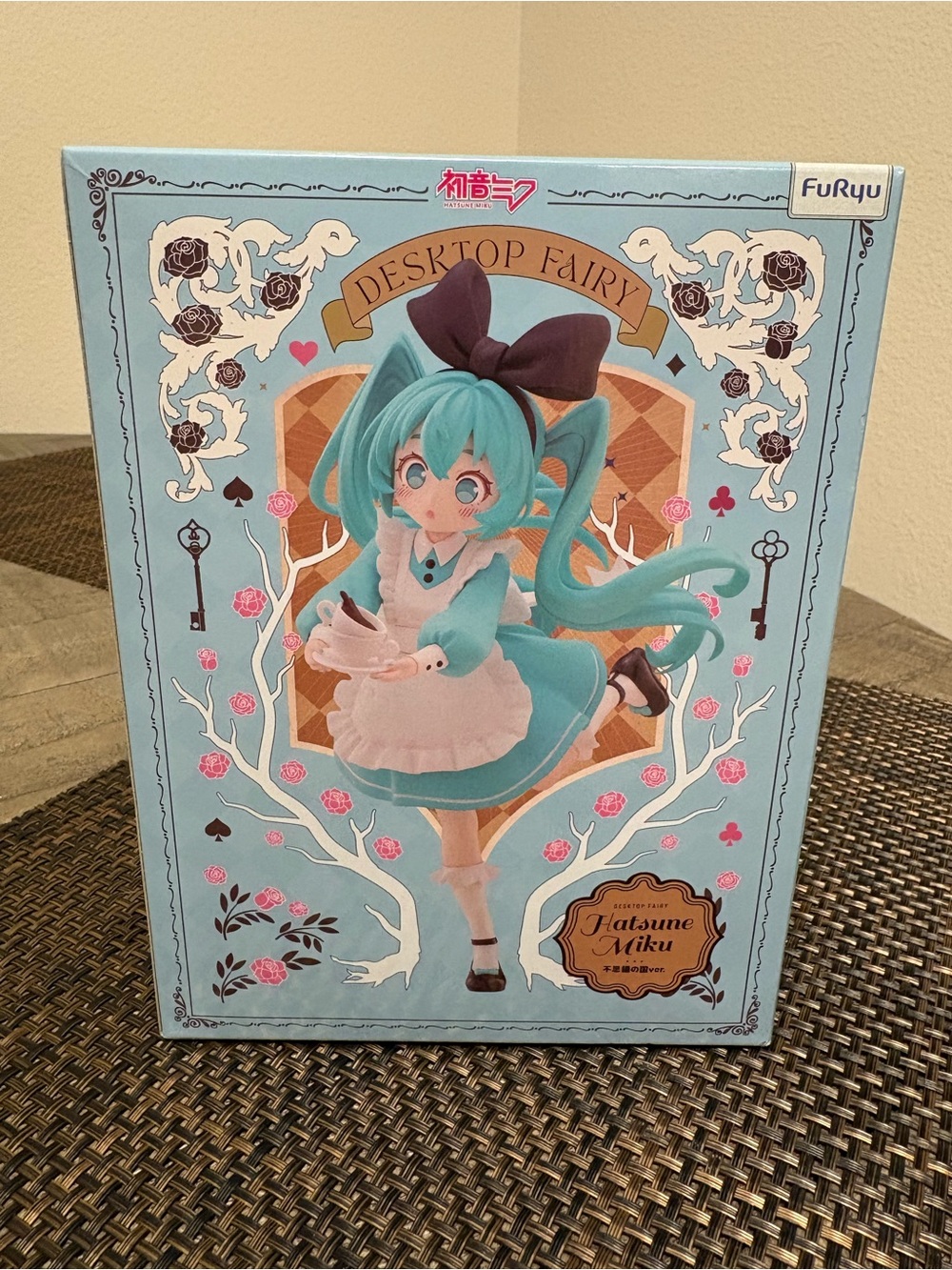 NEW FuRyu Vocaloid Hatsune Miku Desktop Fairy (Wonderland Version) figure